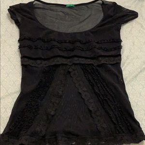 Gorgeous mesh top.